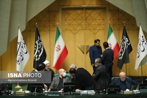 انتقاد قالیباف و نمایندگان از مدیریت بازار ارز و دفاع خاندوزی و صالح آبادی