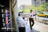 رفت وآمدهای محافظه كارانه دلالان در بازار ارز، ولعی برای خریدنیست
