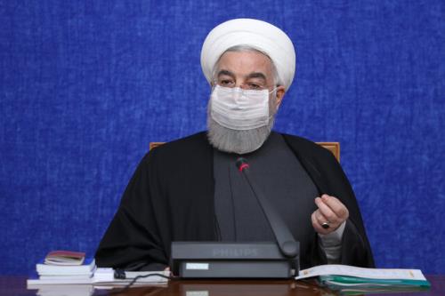 باید مناطق آزاد را آباد و پرجاذبه نماییم